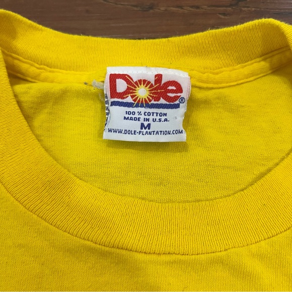 Vintage 90s Dole Hug a Pineapple Tshirt - Picture 3 of 5